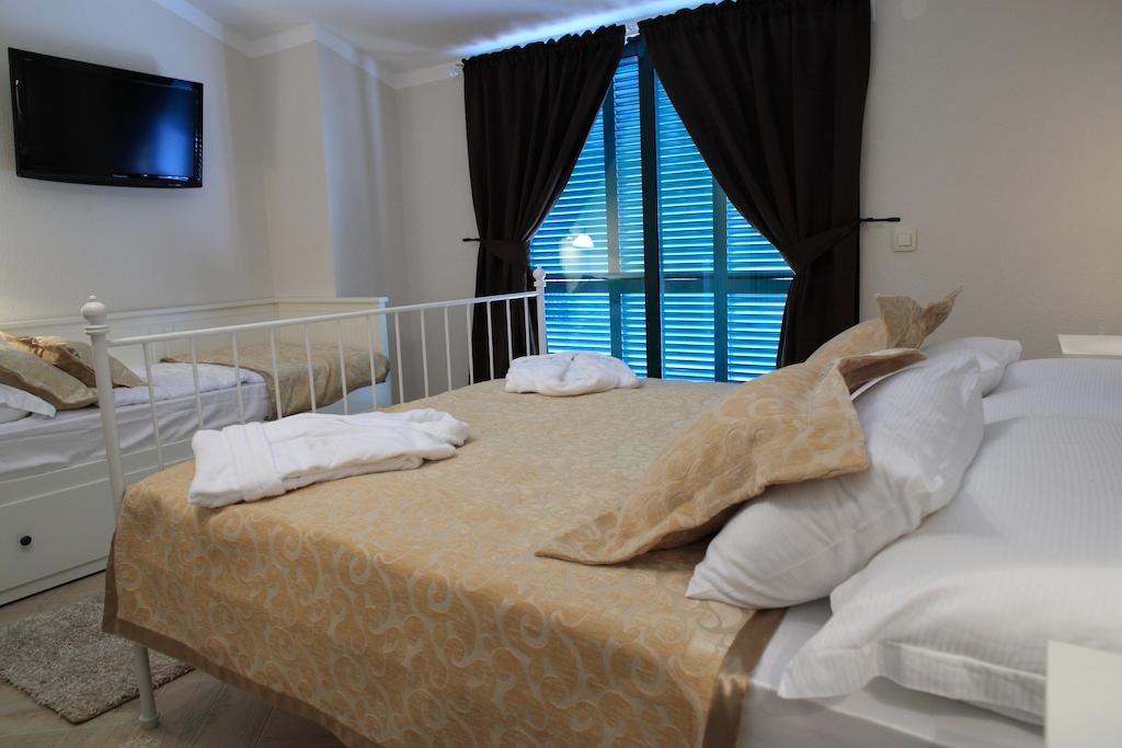 Idyllic Villa Marieta With Private Pool And Unforgettable View Makarska Kamer foto